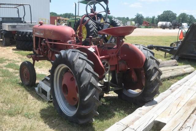 Image of Farmall Cub equipment image 1