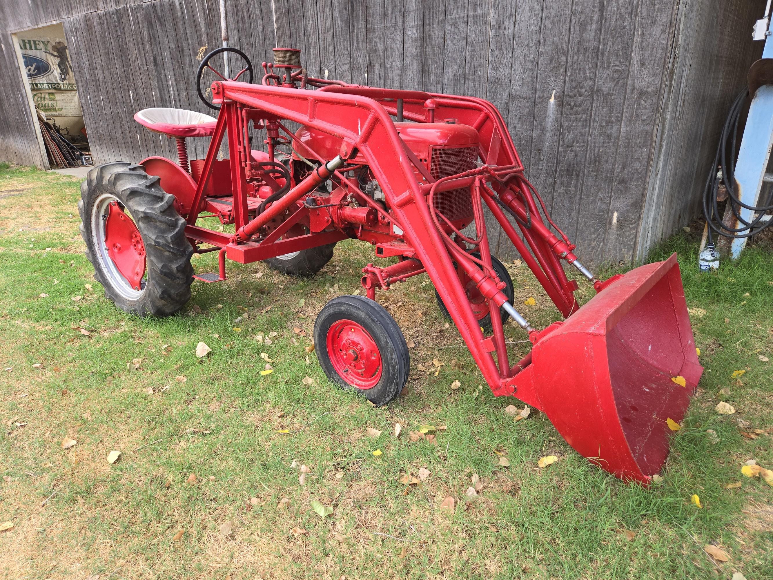 Main image Farmall Cub
