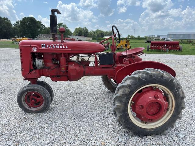 Image of Farmall B equipment image 1