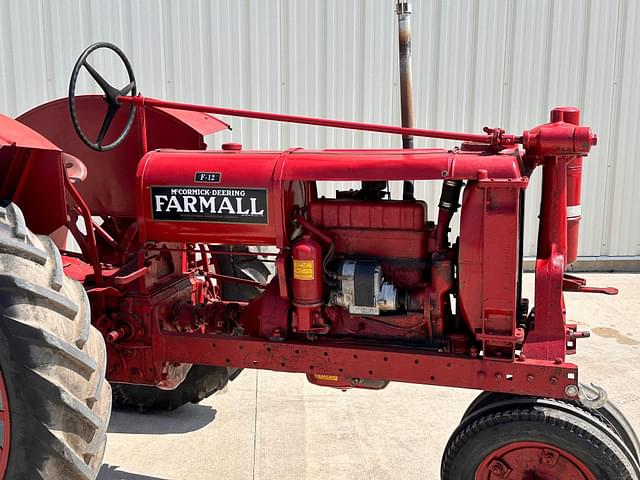 Image of Farmall F-12 equipment image 2