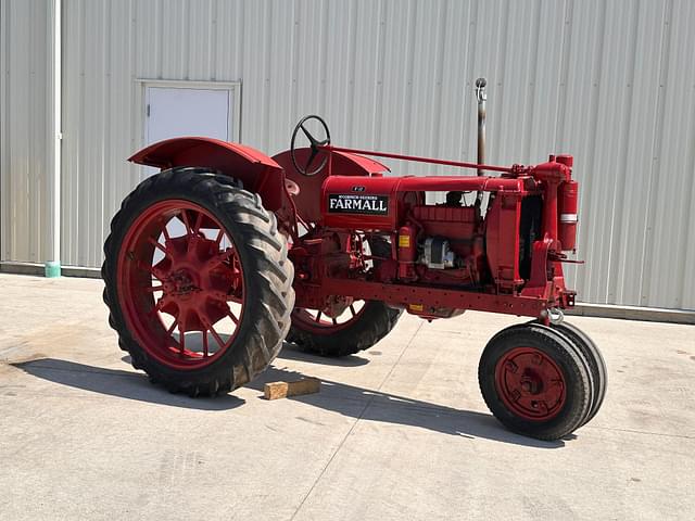 Image of Farmall F-12 equipment image 1