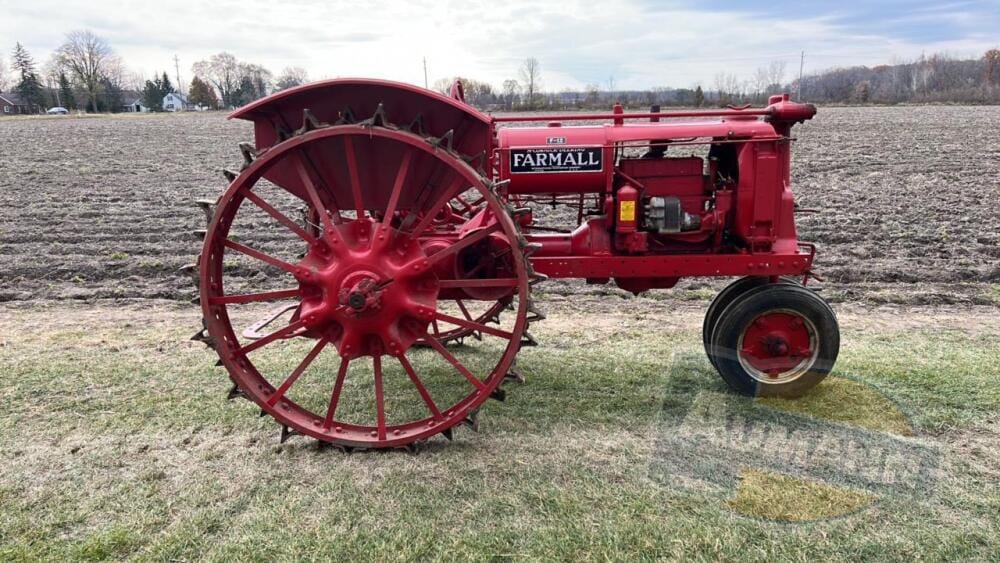 Main image Farmall F-12