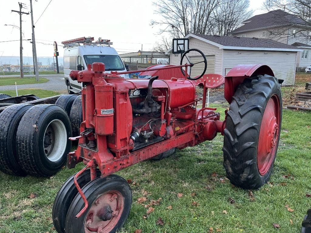 Main image Farmall F-12