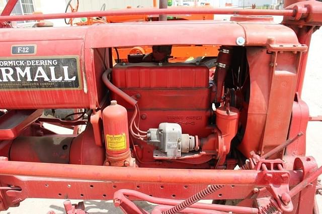 Image of Farmall F-12 equipment image 2