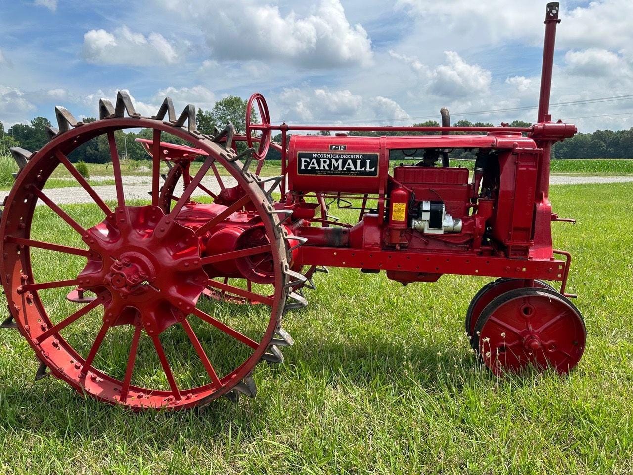 Main image Farmall F-12