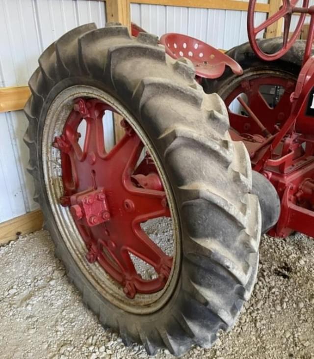 Image of Farmall F-14 equipment image 1