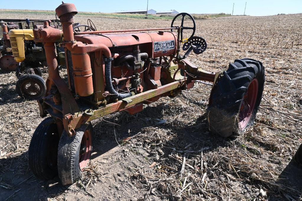 Main image Farmall F-20