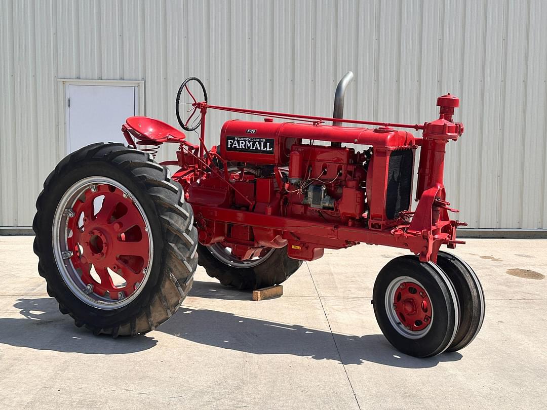 Image of Farmall F-20 Primary image