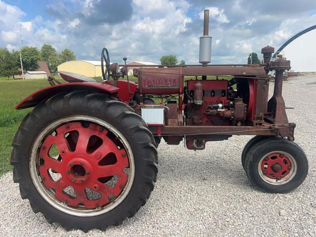 Image of Farmall F-20 equipment image 3
