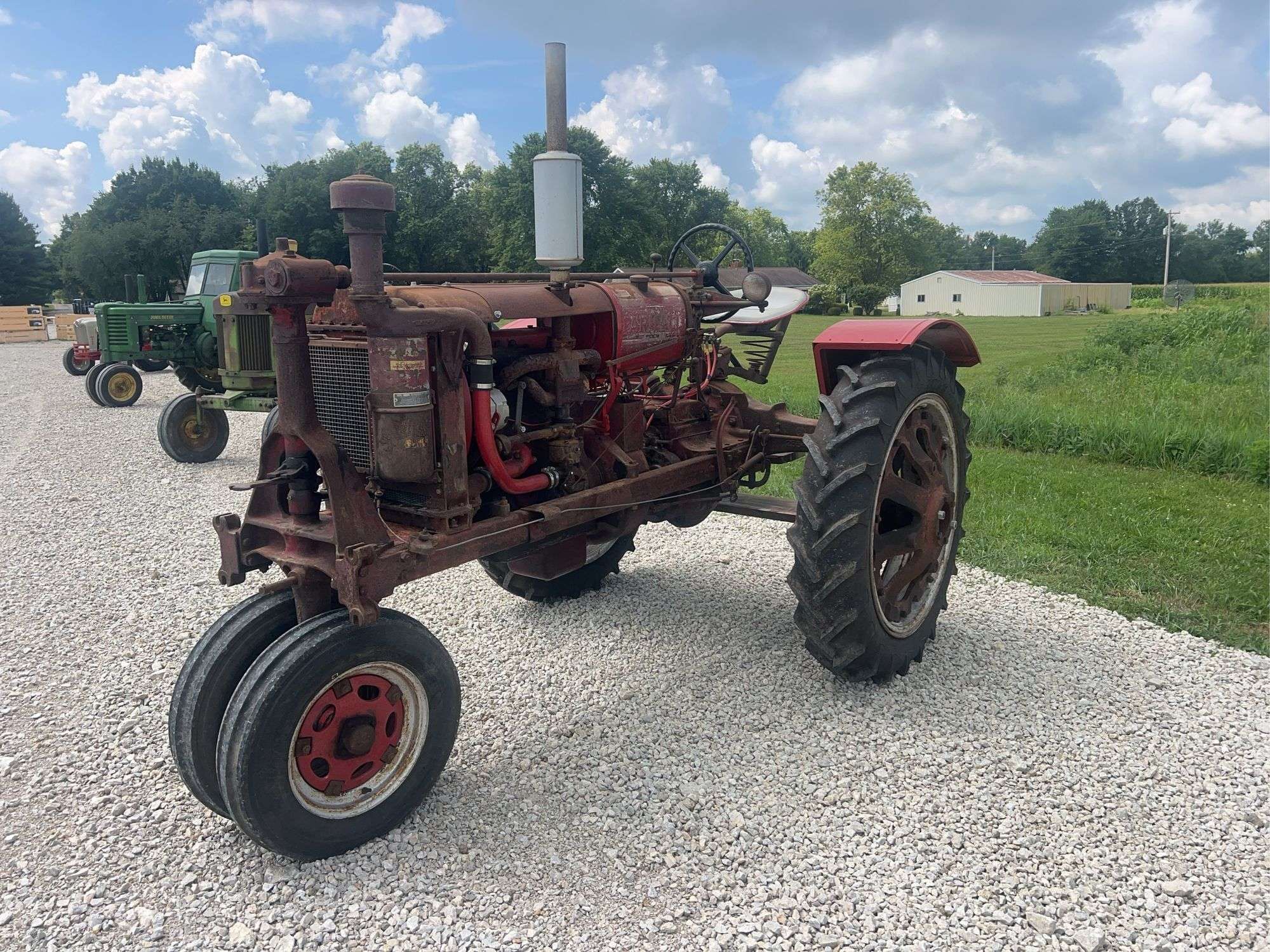 Farmall F-20 Equipment Image0
