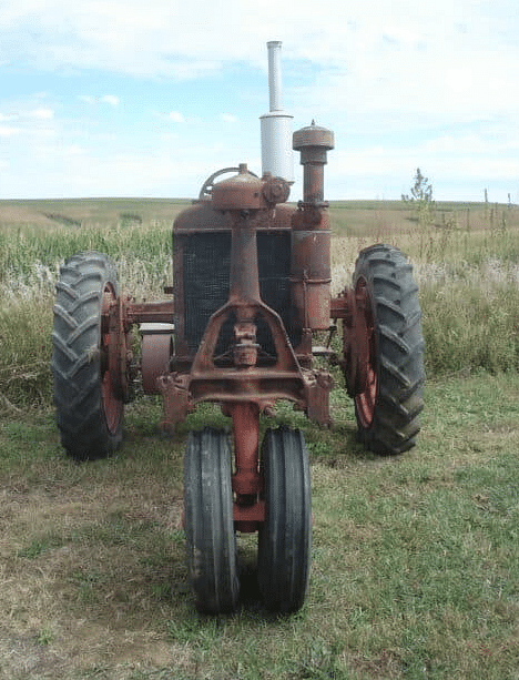 Image of Farmall F-20 Image 1