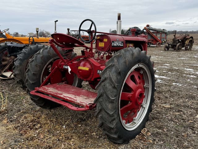 Image of Farmall F-20 equipment image 3
