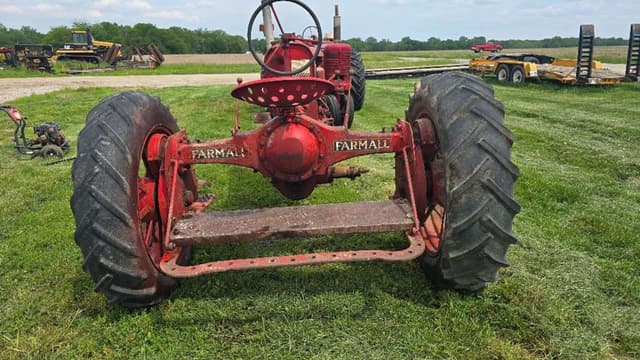 Image of Farmall F-20 equipment image 3