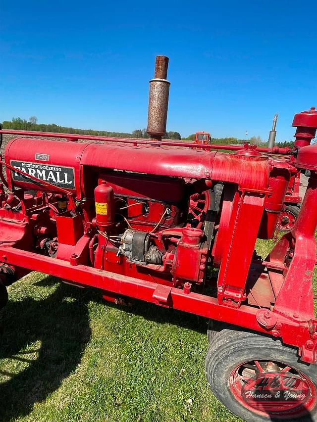 Image of Farmall F-20 equipment image 3