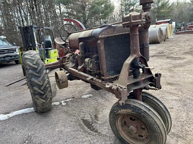 Image of Farmall F-20 equipment image 3