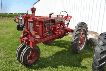 Main image Farmall F-20