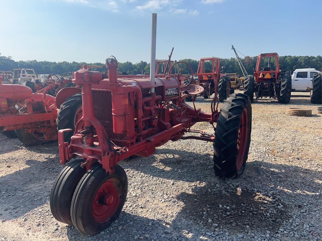 Image of Farmall F-20 Primary image