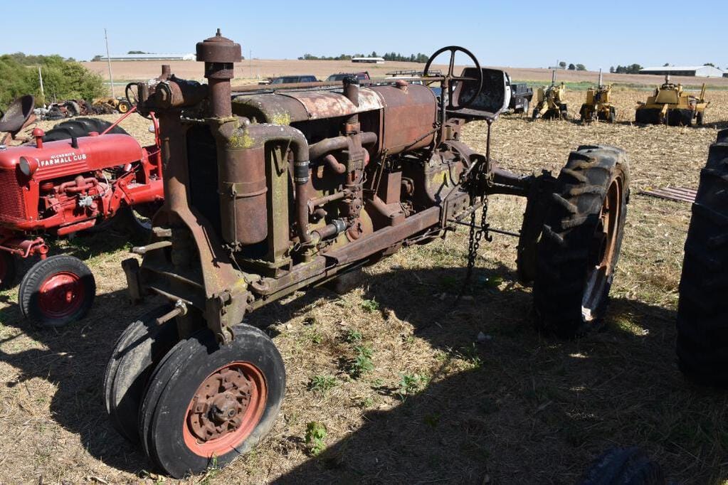 Main image Farmall F-30