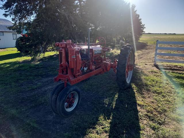 Image of Farmall F-12 equipment image 1