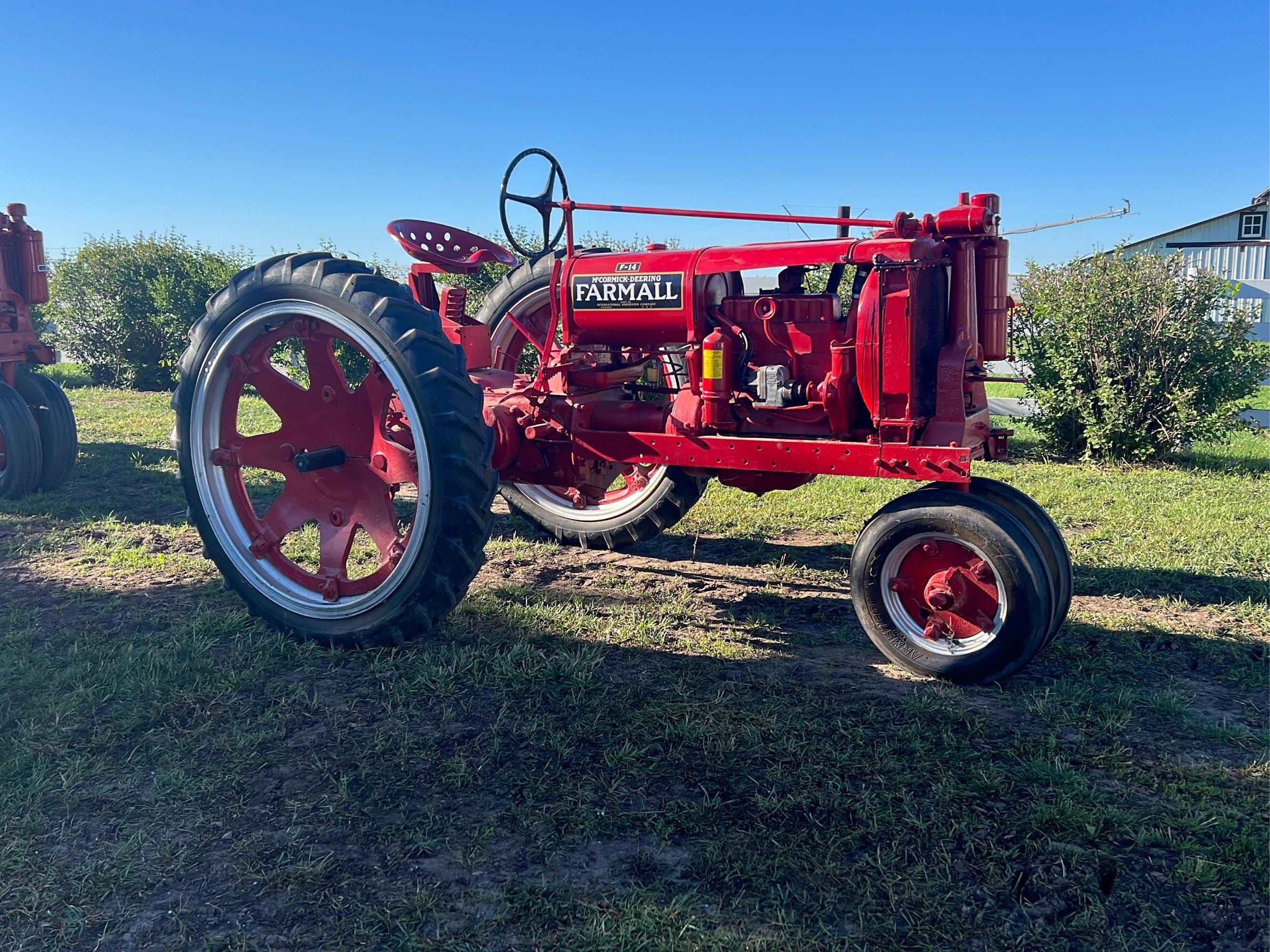 Main image Farmall F-14