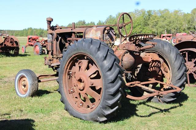 Image of Farmall F-20 equipment image 2