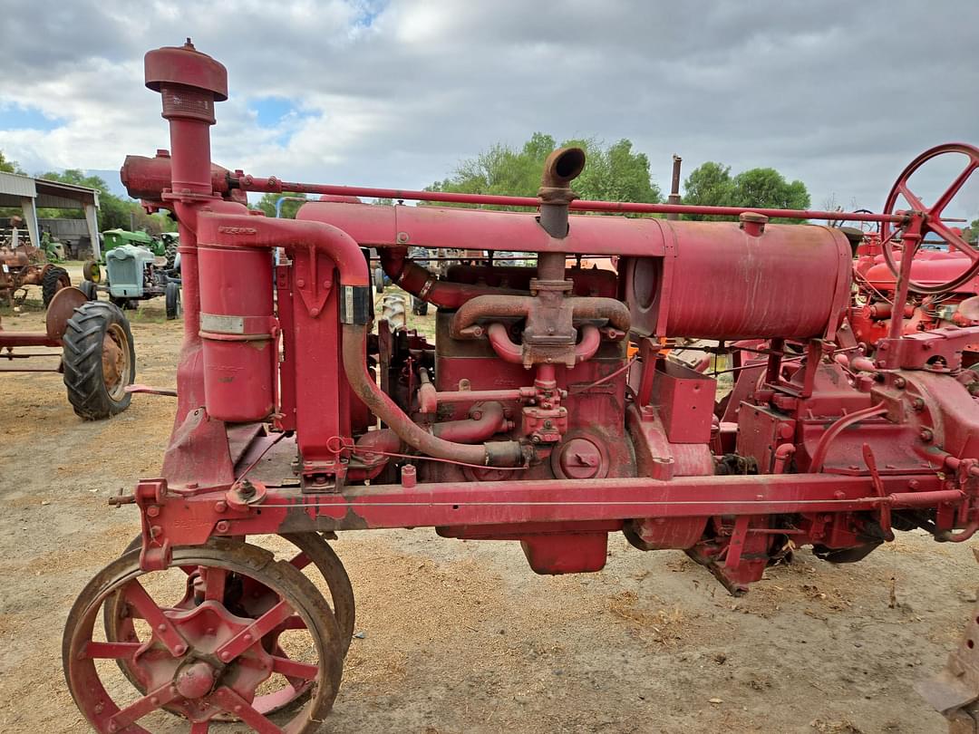 Image of Farmall F-20 Primary image