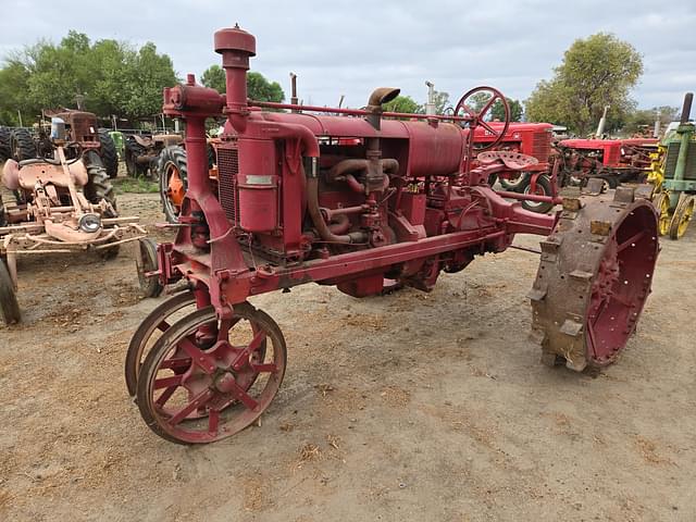 Image of Farmall F-20 equipment image 1