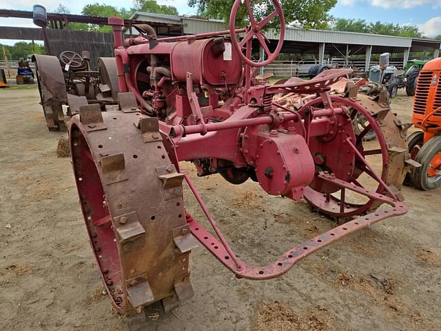 Image of Farmall F-20 equipment image 3