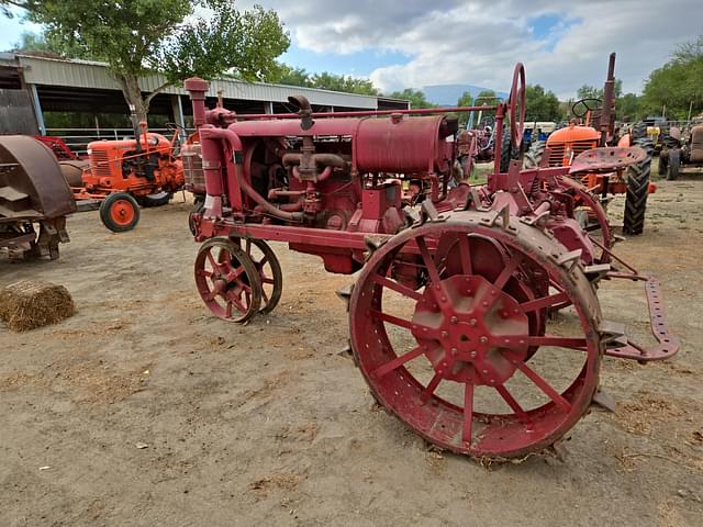 Image of Farmall F-20 equipment image 2