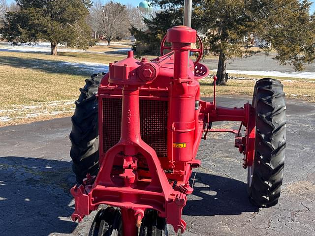 Image of Farmall F-20 equipment image 3