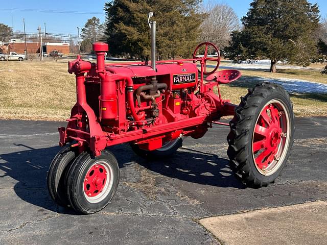 Image of Farmall F-20 equipment image 1