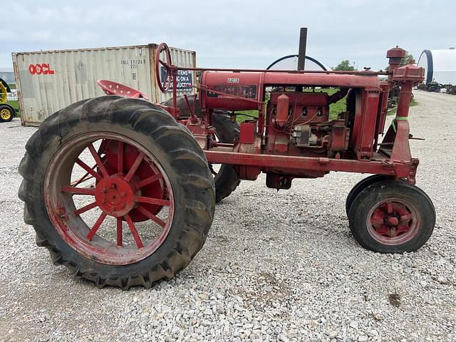 Image of Farmall F-20 equipment image 3