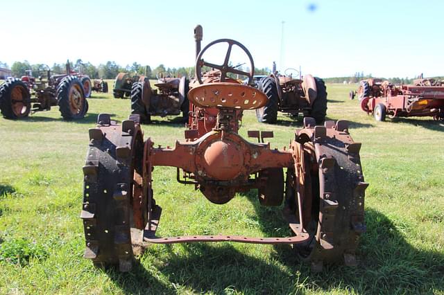 Image of Farmall F-20 equipment image 4