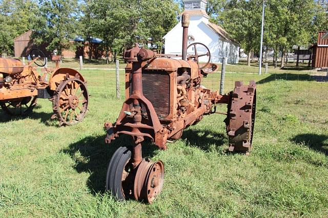 Image of Farmall F-20 equipment image 1