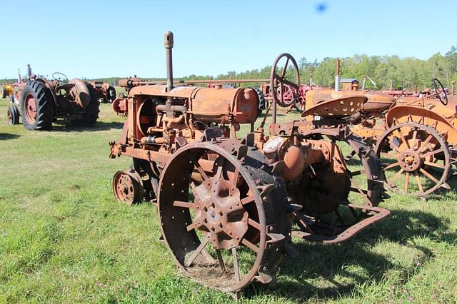 Image of Farmall F-20 equipment image 3