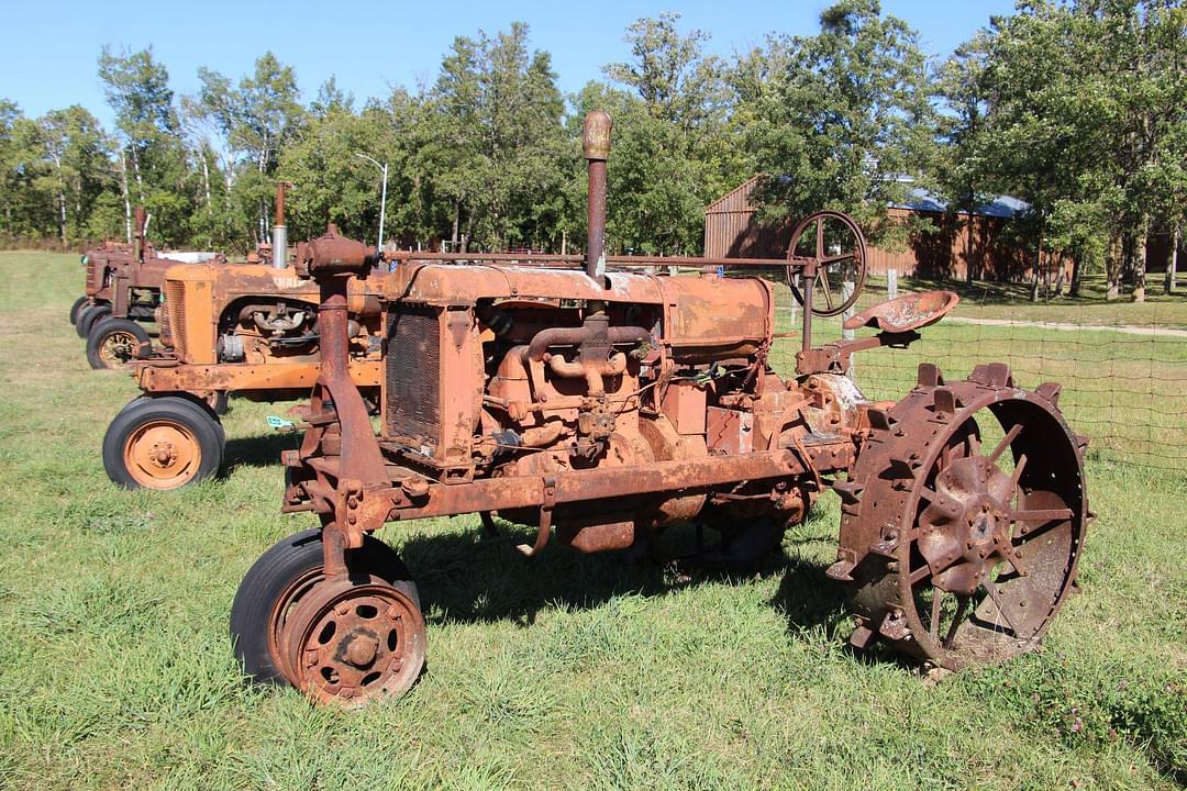 Image of Farmall F-20 Primary image