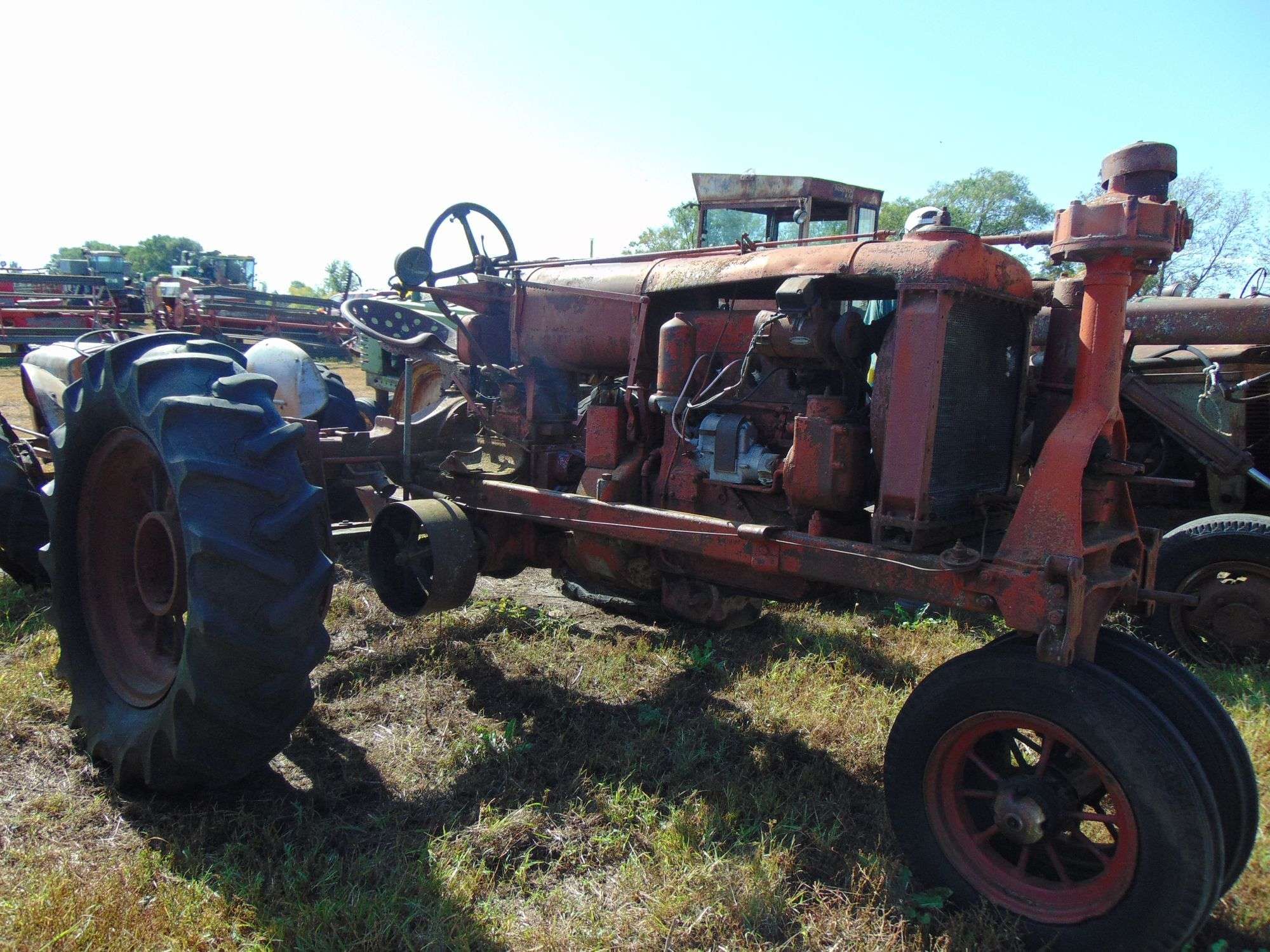 Farmall F-20 Equipment Image0