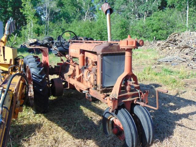 Image of Farmall F-20 equipment image 2
