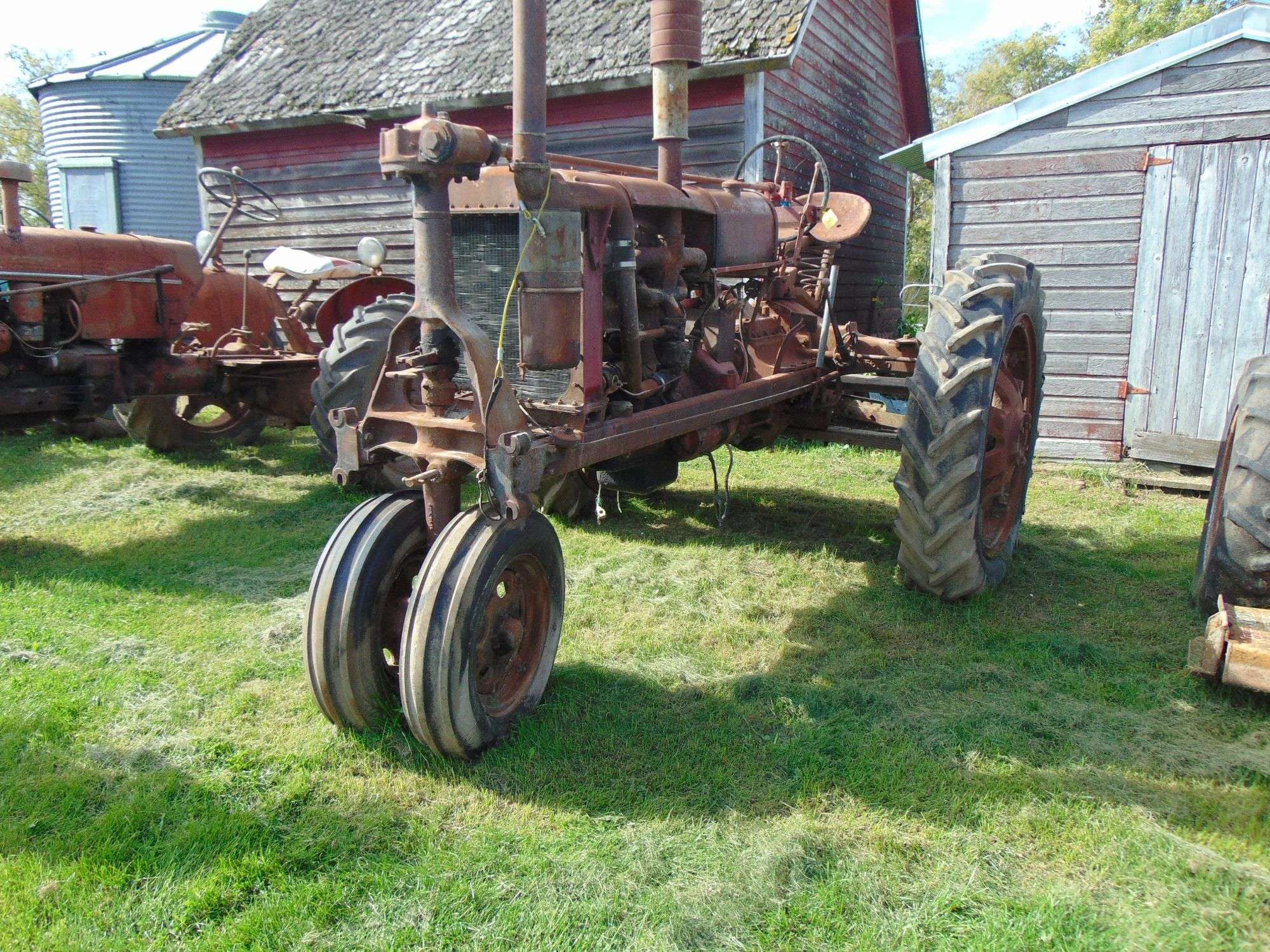Farmall F-20 Equipment Image0