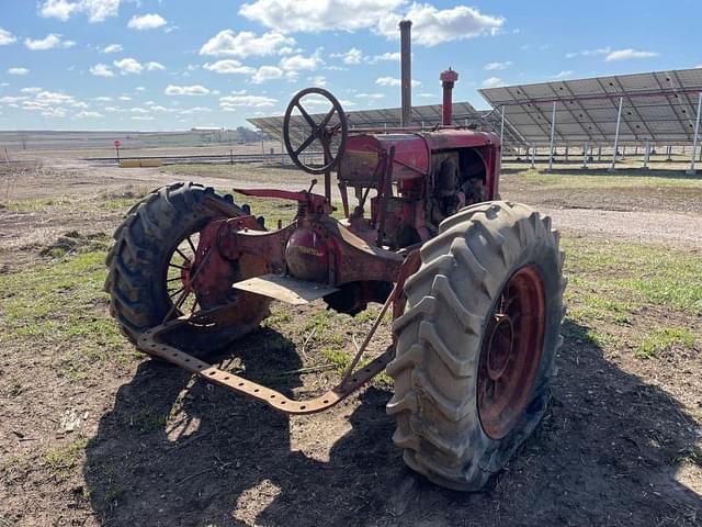 Image of Farmall F-20 equipment image 3