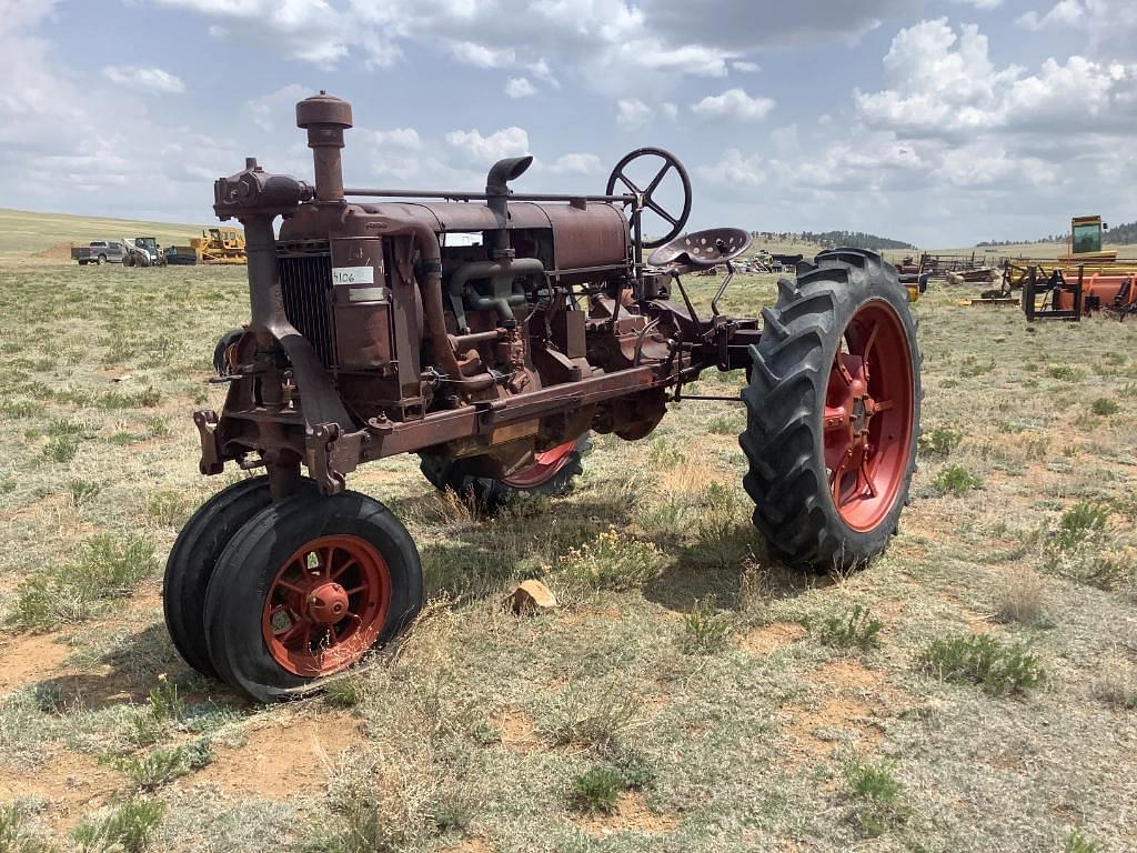 Image of Farmall F-20 Image 0