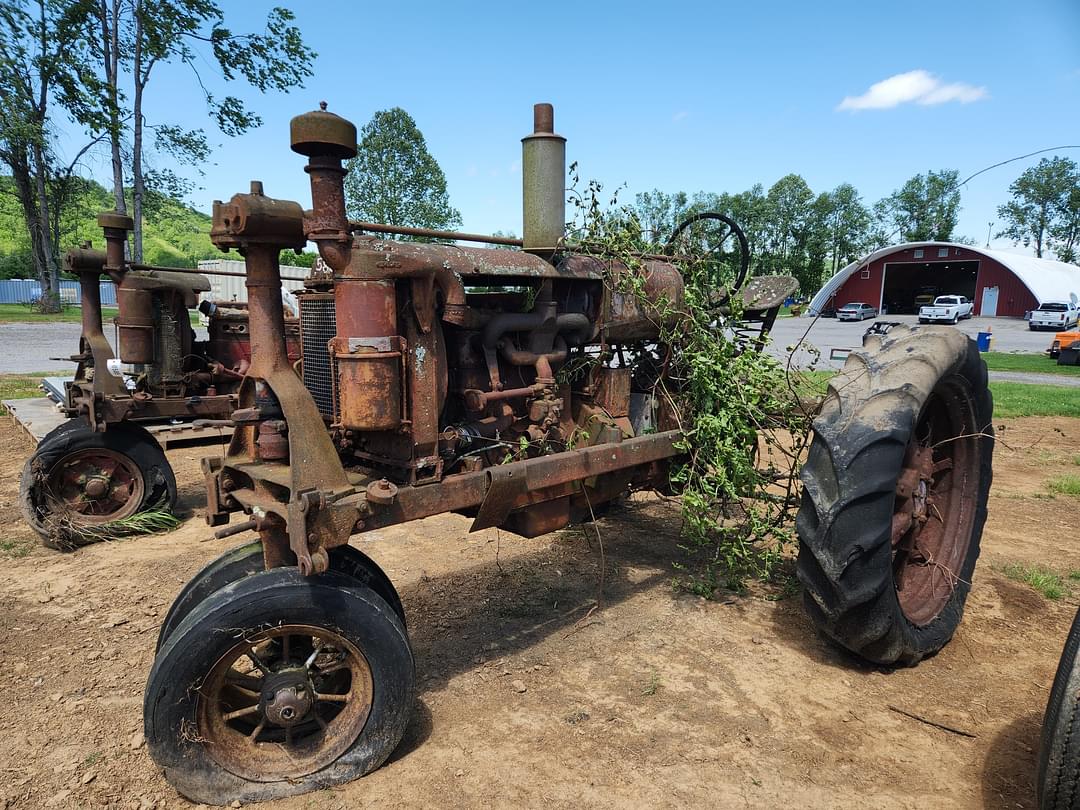 Image of Farmall F-20 Image 1