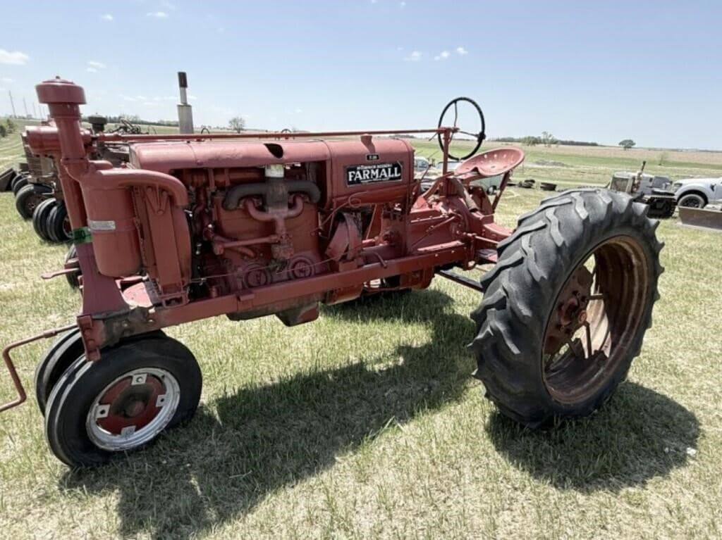 Image of Farmall F-30 Primary image