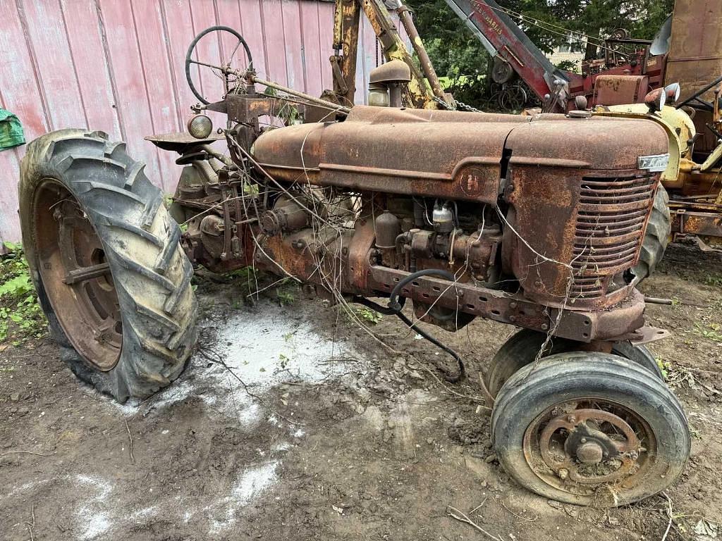 Image of Farmall H Image 0