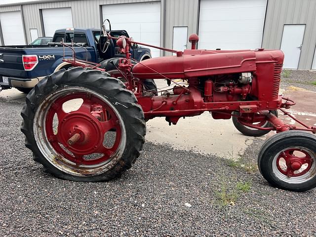 Image of Farmall H equipment image 3