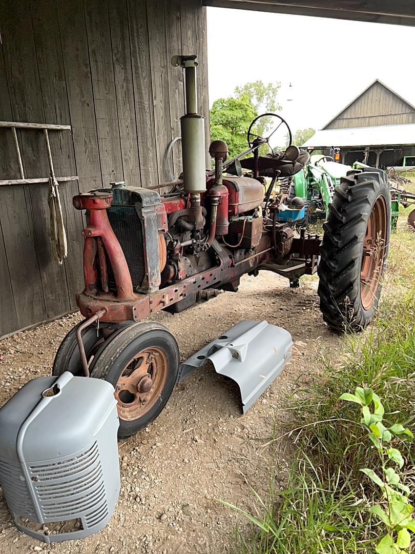 Image of Farmall H Primary image