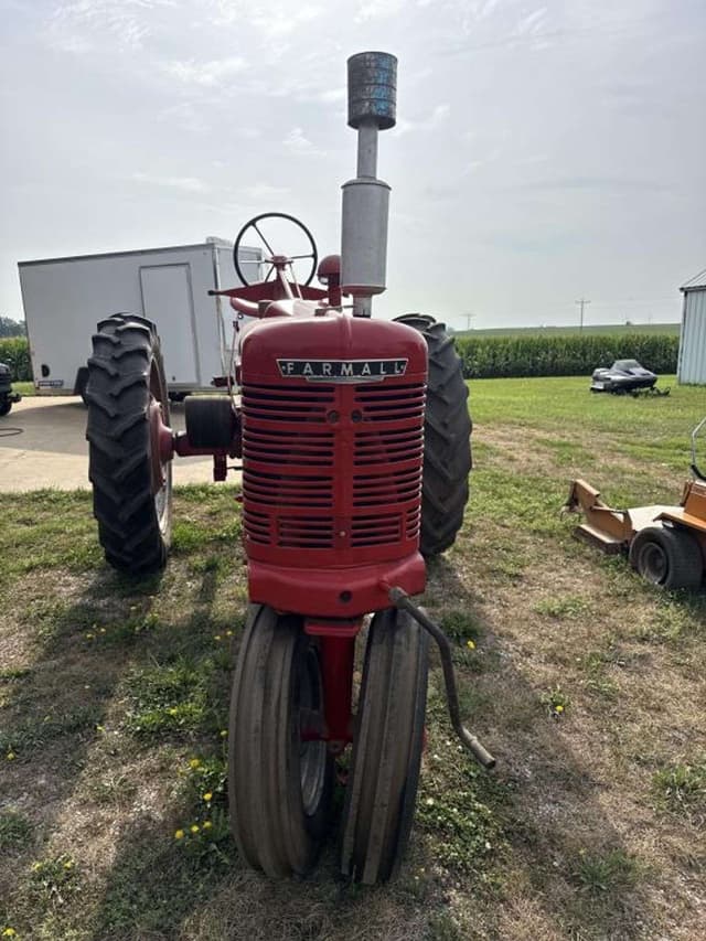 Image of Farmall H equipment image 3
