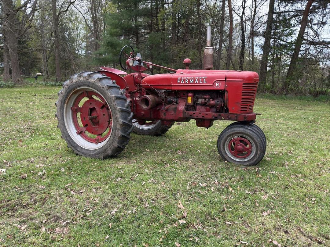 Image of Farmall H Primary image