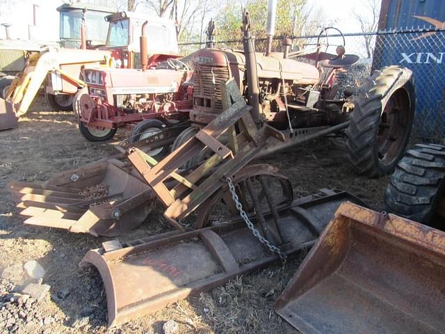 Image of Farmall H equipment image 1