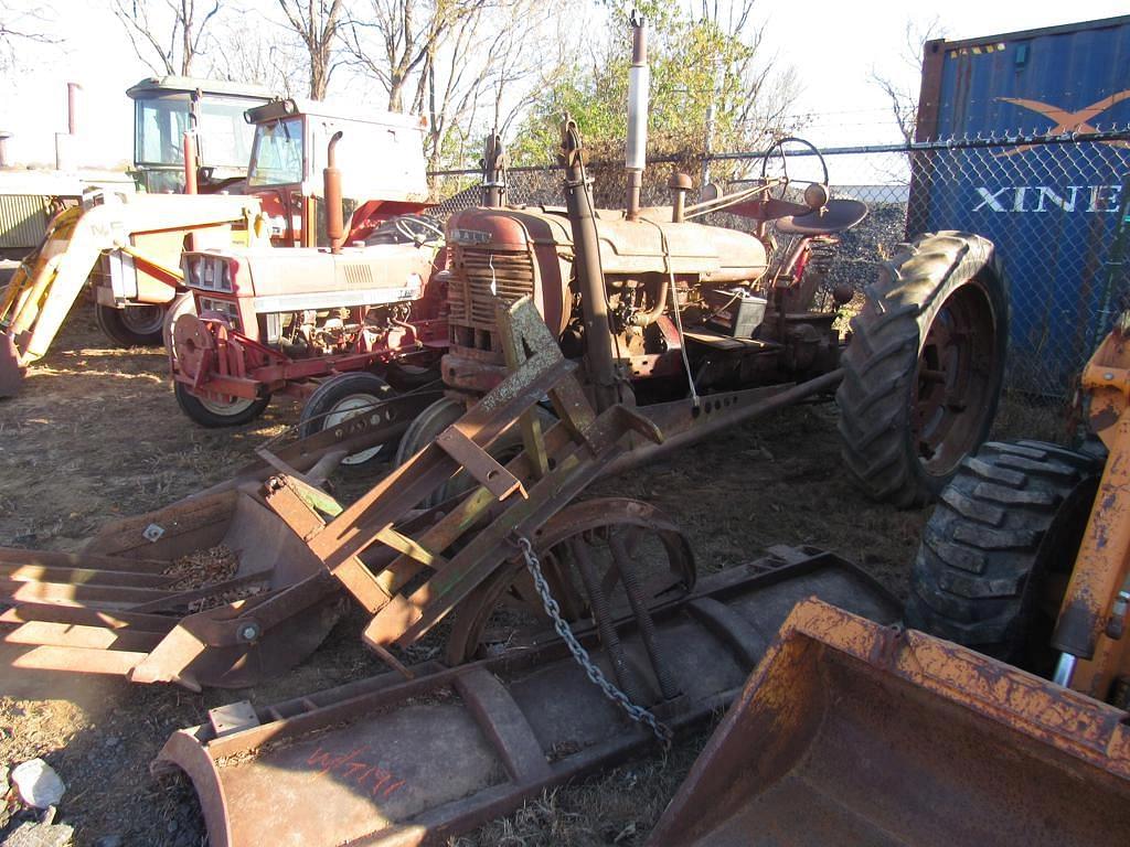 Image of Farmall H Primary image